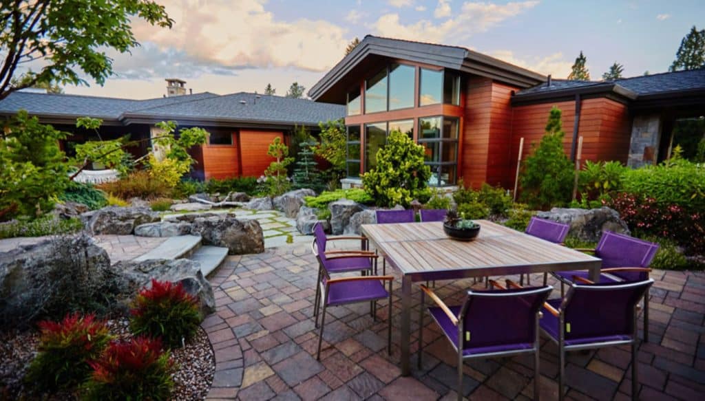 Completed backyard remodel and landscape design project in Southern Oregon